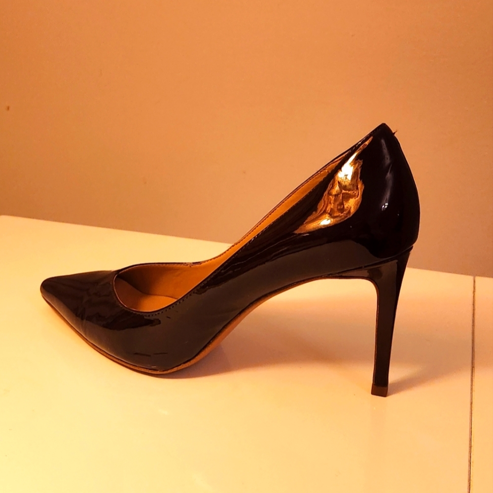 Banana Republic pump shoes